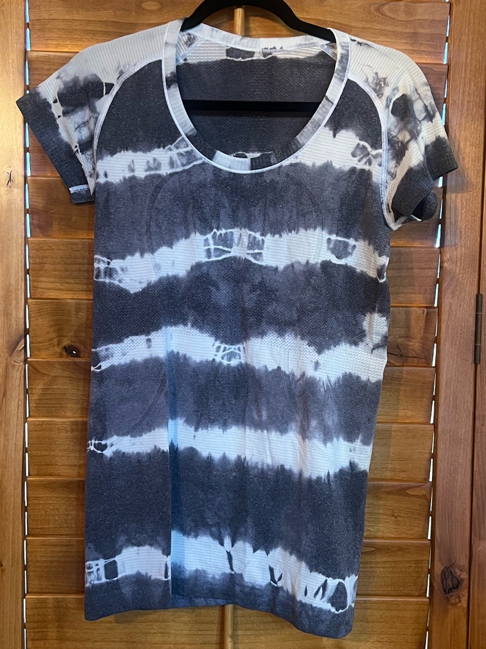 Lululemon Run: Swiftly Tech Short Sleeve Scoop *Tie Dye Sz 8 - Picture 9 of 11